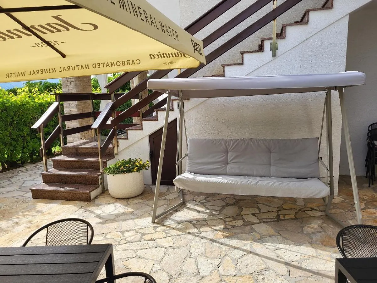 Apartments And Rooms Iva Pag Town