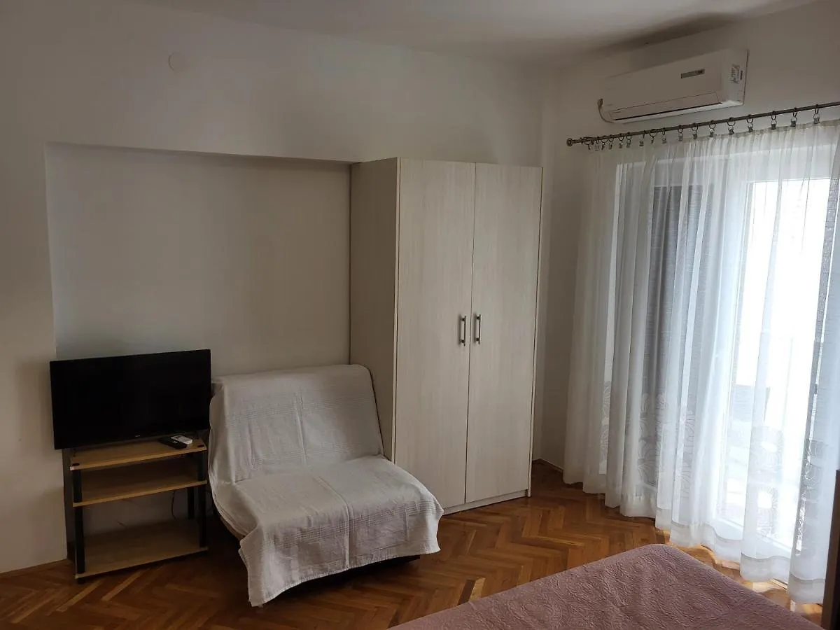 Apartments And Rooms Iva Pag Town 0*,