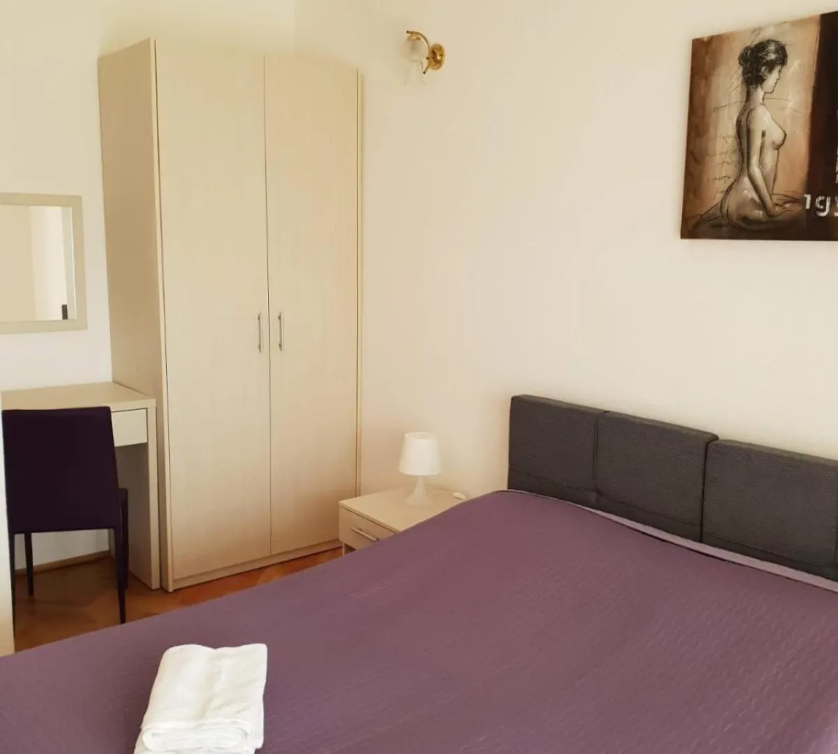 Apartments And Rooms Iva Pag Town