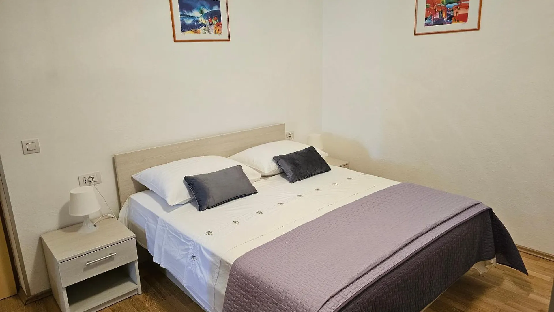 Apartments And Rooms Iva Pag Town